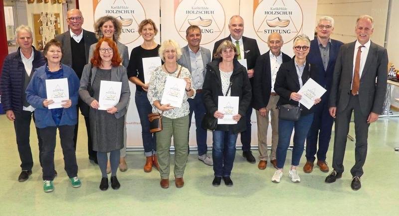 holzschuhstiftung-bnn-131022.jpg